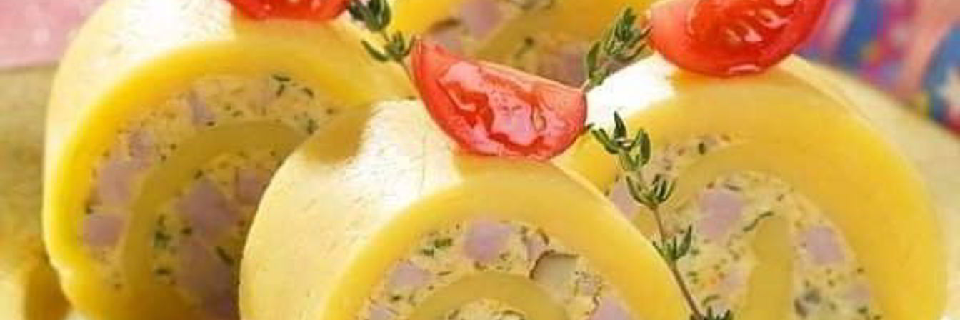 Рулет из сыра, ветчины и шампиньонов