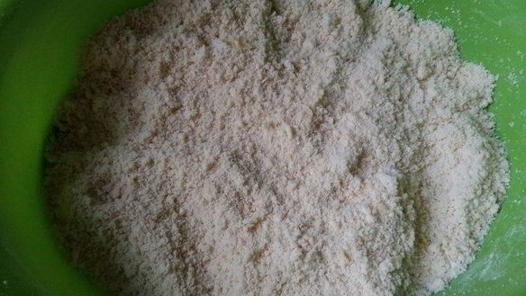 ШАГ 4. рулет из сырного теста с беконом и грибами