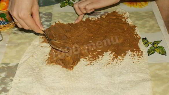 ШАГ 2. рулет с бананом веселая обезьянка