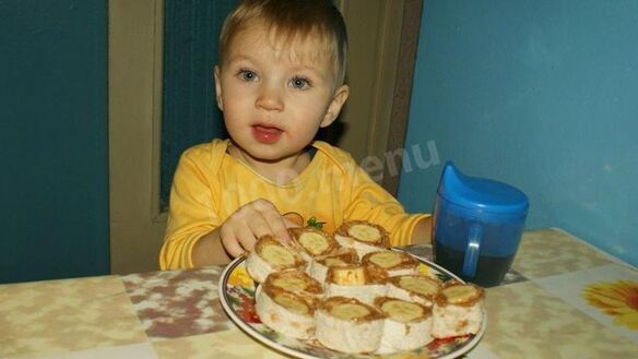 ШАГ 3. рулет с бананом веселая обезьянка