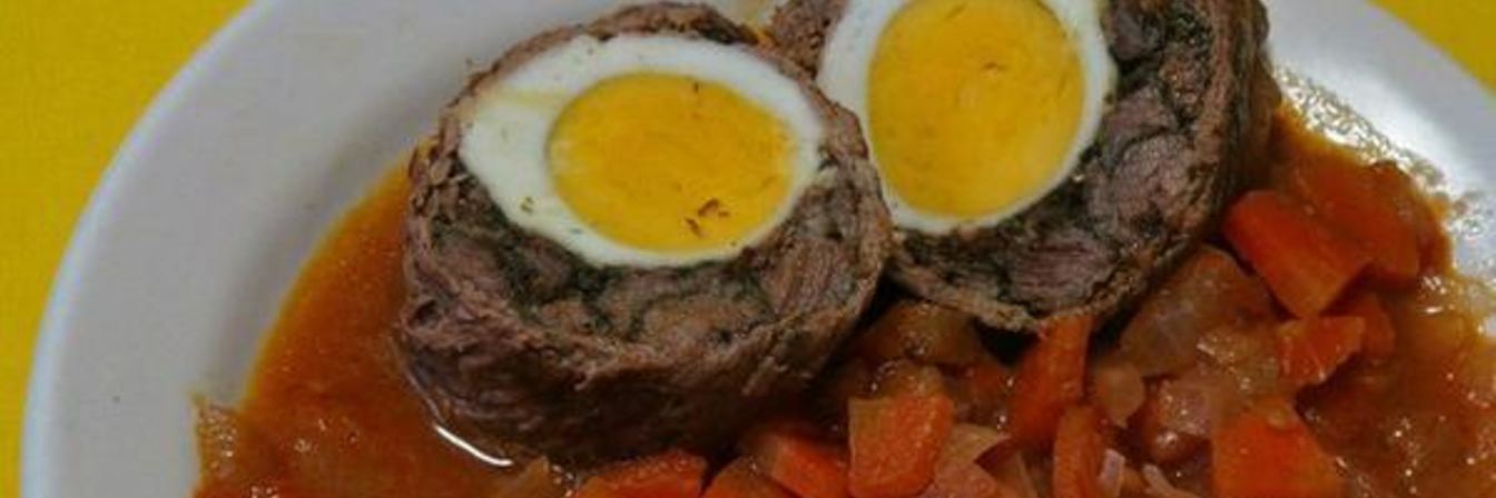 Рулет с яйцом и зеленью