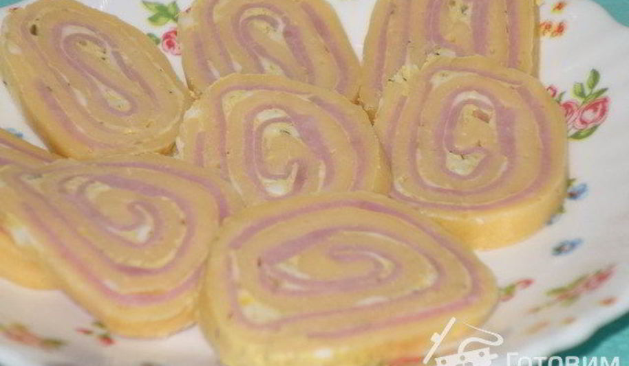 Рецепт рулет сырный с ветчиной и фетой