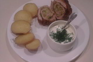 Рулетик из свининки с броколи