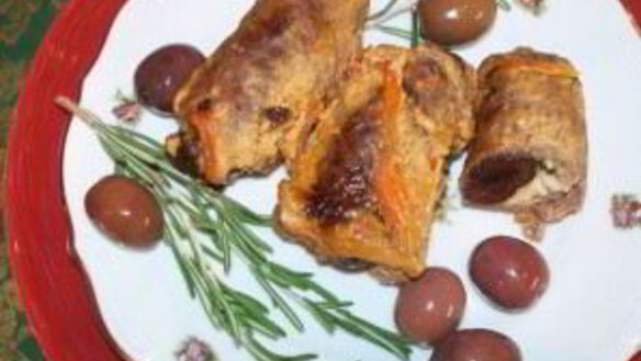 ШАГ 7. рулетики из говядины с черносливом