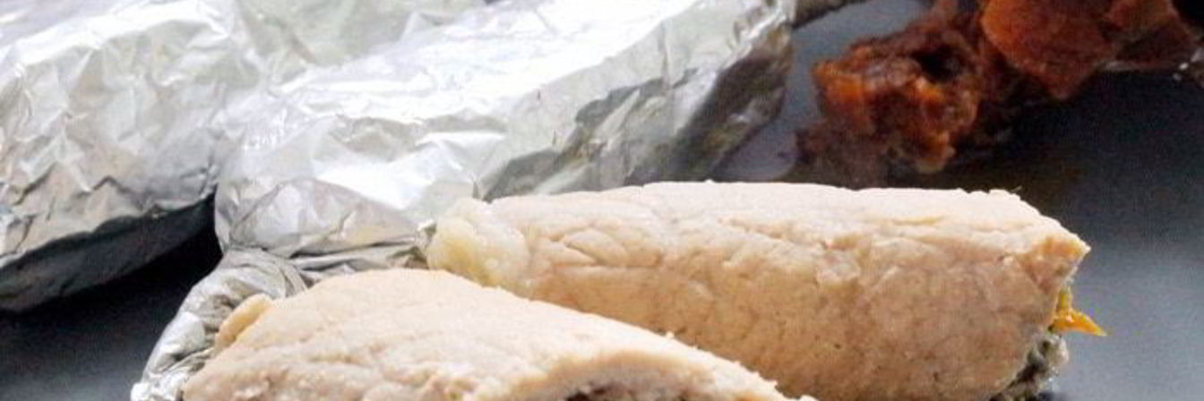 Рулетики из свинины с нори и вялеными помидорами