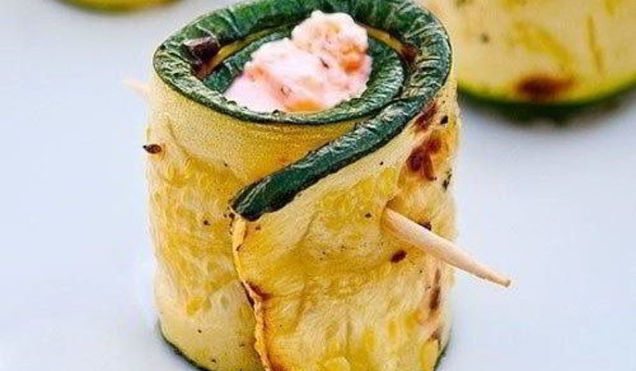 Рецепт рулетики из цукини с творогом и прованскими травами