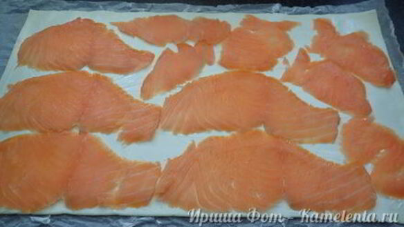 ШАГ 4. рулетики с сёмгой и филадельфией