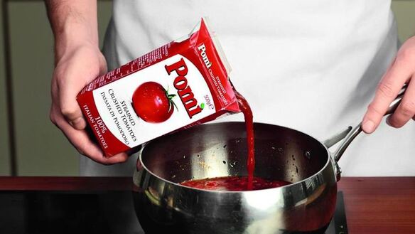 ШАГ 2. слоеные рулетики с томатным дипом