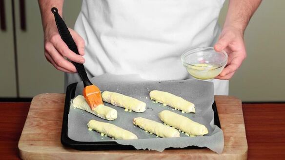 ШАГ 5. слоеные рулетики с томатным дипом