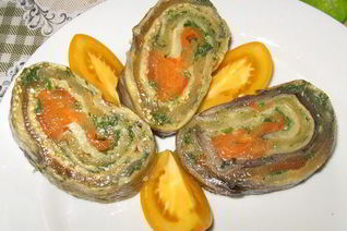 Закусочный баклажанный рулет