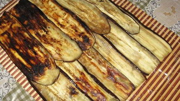 ШАГ 5. закусочный баклажанный рулет