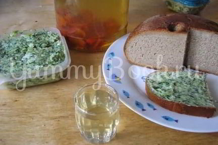 Сало с зеленью и чесноком