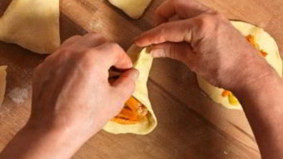 ШАГ 7. самса с тыквой