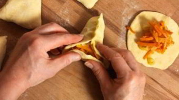 ШАГ 8. самса с тыквой