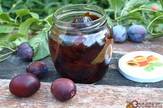 Сладкие маринованные сливы