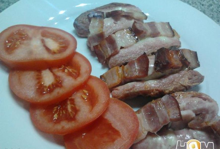 Сосиски запеченные с беконом