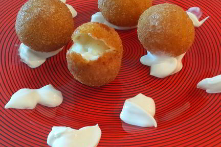 Сырные шарики с яйцом