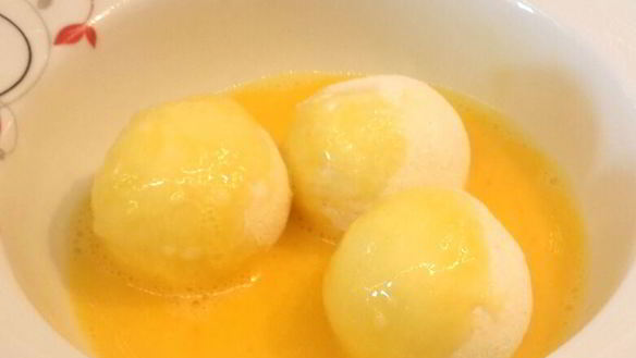 ШАГ 5. сырные шарики с яйцом