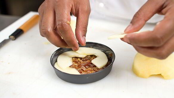 ШАГ 3. облегченный тарт татен