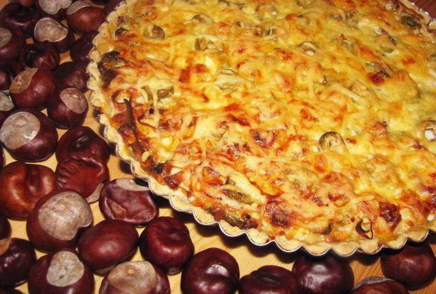 Тарт 3 сыра с пореем, балыком и оливками