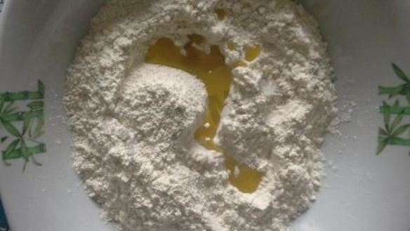 ШАГ 2. тарт фламбе с беконом