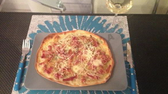 ШАГ 16. тарт фламбе с беконом