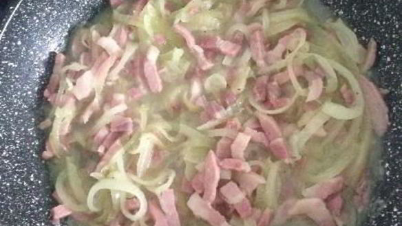 ШАГ 7. тарт фламбе с беконом