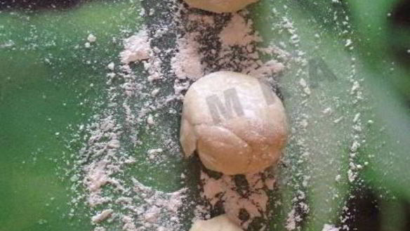 ШАГ 8. тарт фламбе с беконом