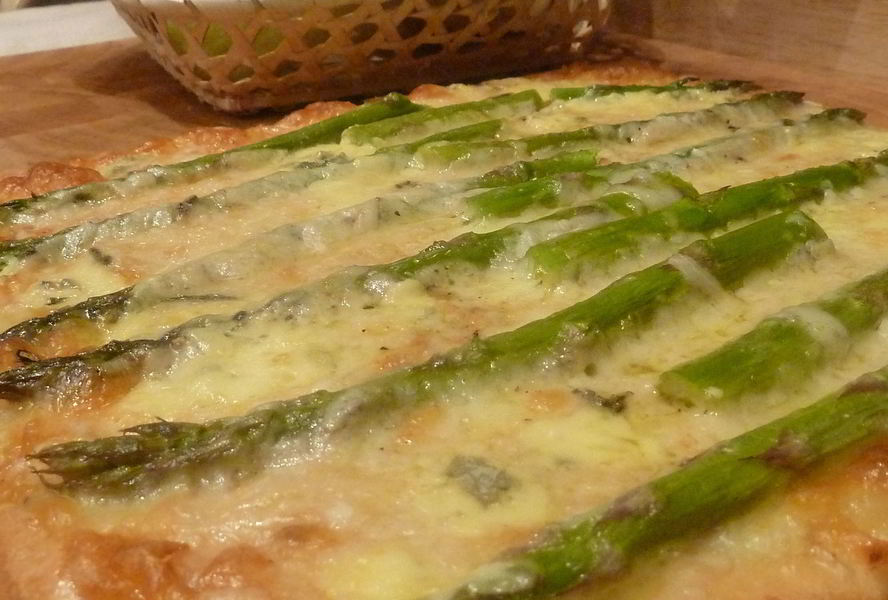 Тарт из спаржи