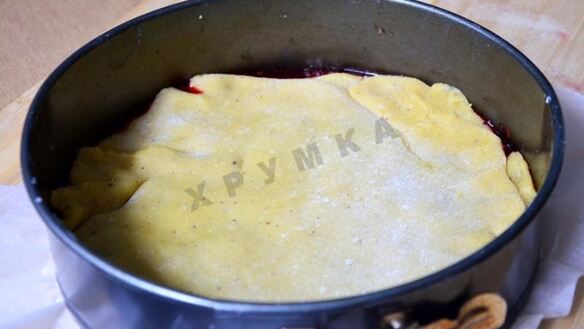 ШАГ 7. тарт с карамелизированной клубникой