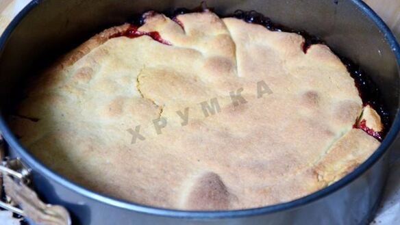 ШАГ 8. тарт с карамелизированной клубникой