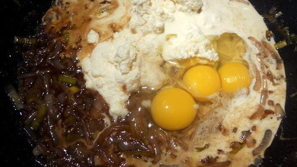 ШАГ 5. тарт с карамелизованным луком и рикоттой