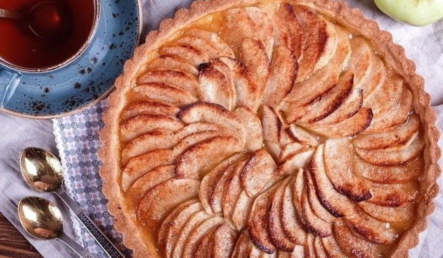 Рецепт тарт с карамелизованными яблоками