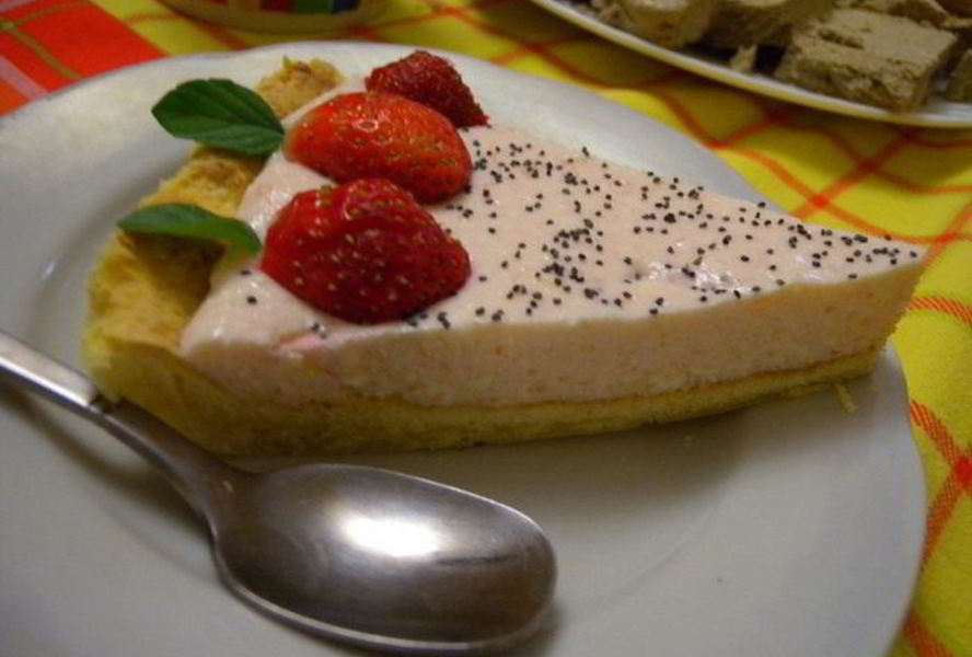 Тарт с клубничным суфле