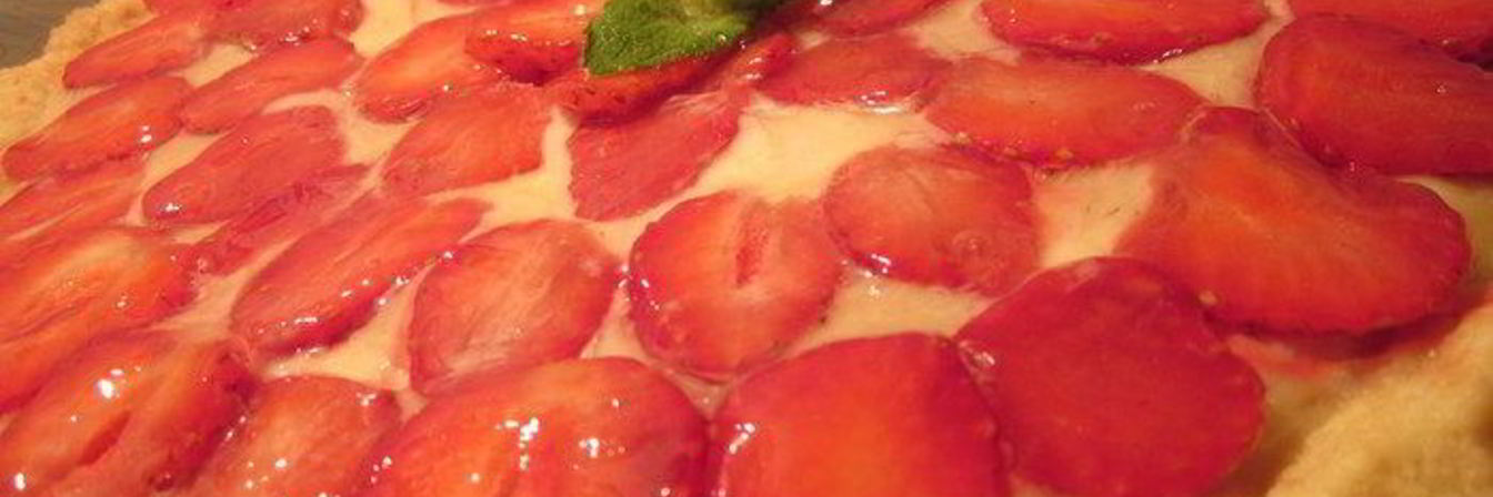 Тарт с клубникой и белым шоколадом