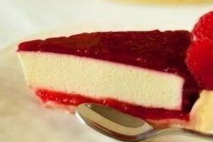 Тарт с лимонным муссом и ягодным желе