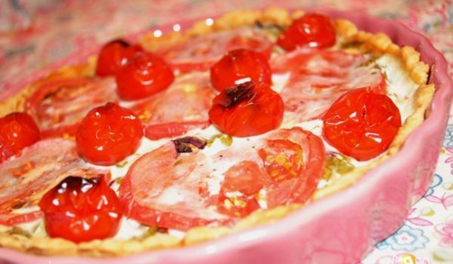 Рецепт тарт с помидорами, фетой и зеленью