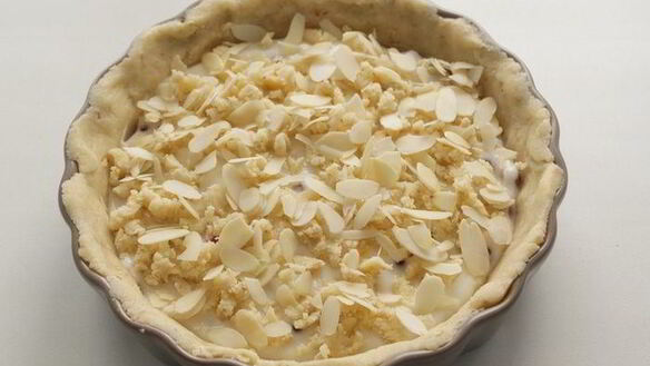 ШАГ 8. тарт с рикоттой и брусникой