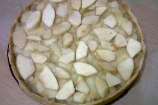 Тарт с яблоками в карамели