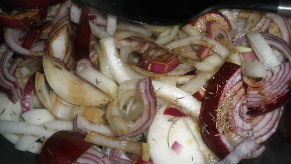 ШАГ 2. тарт-татен с луковым ассорти