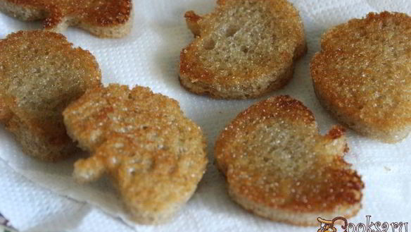 ШАГ 3. тартинки с плавленным сыром и шпротами