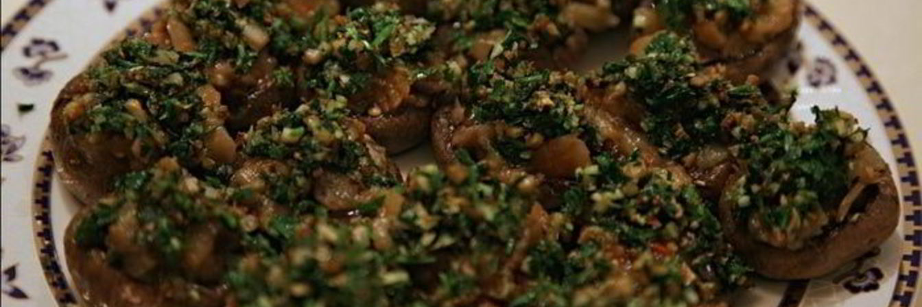 Теплая закуска из баклажанов с грибами