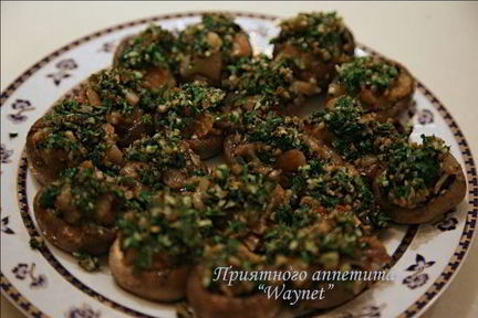 Теплая закуска из баклажанов с грибами