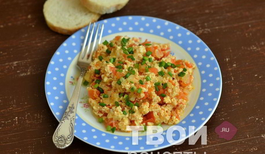 Рецепт яичница с помидорами