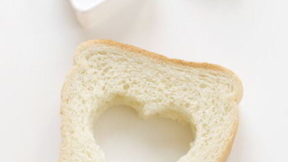 ШАГ 3. яичница в хлебе