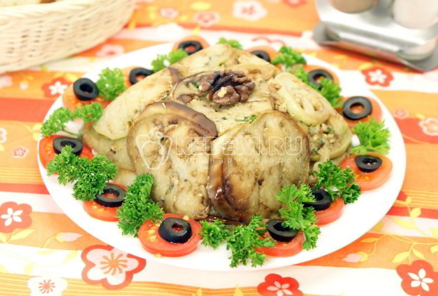 Закуска из баклажанов с грецкими орехами