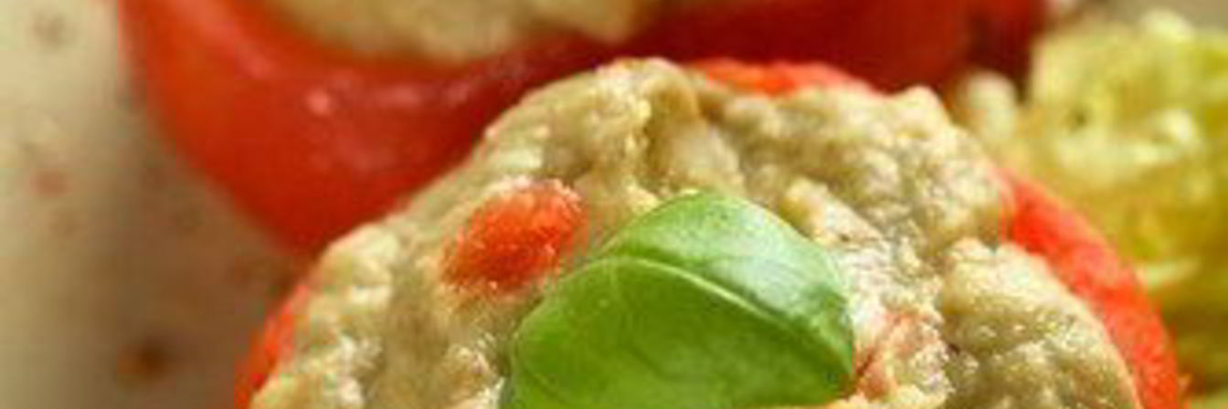 Закуска из бобов эдамам, кинзы и сока лайма