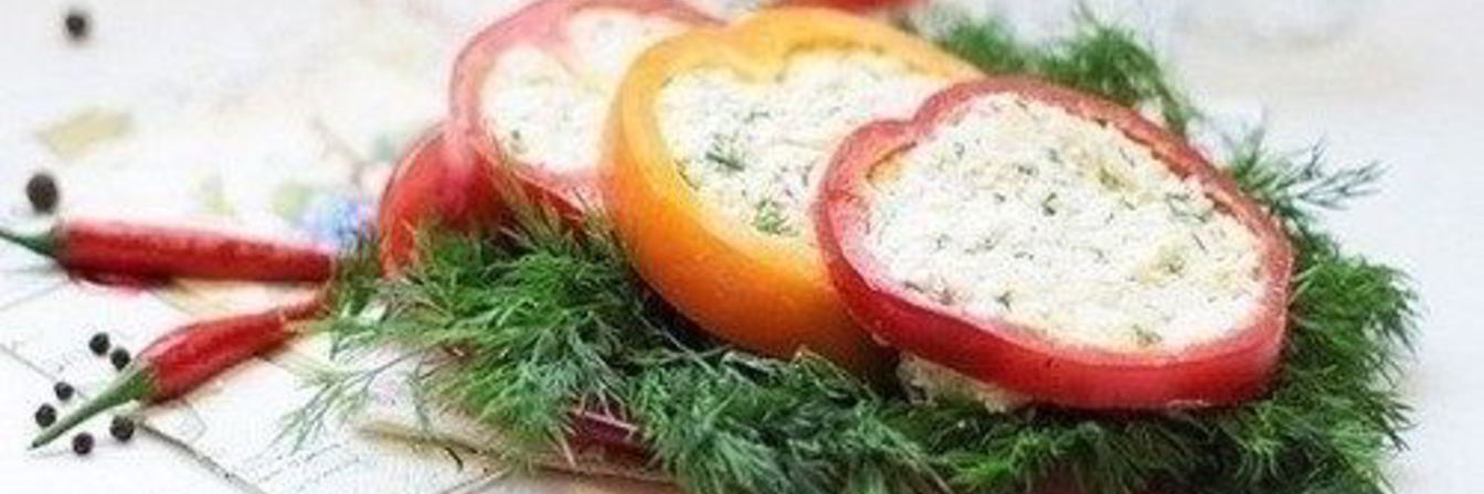 Закуска из болгарского перца с сыром и яйцом