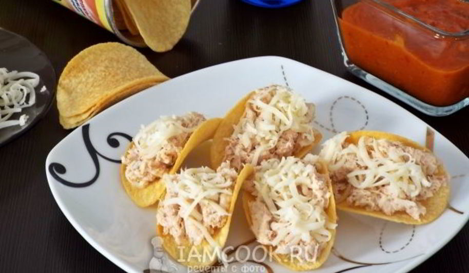 Рецепт закуска на чипсах с сыром и рыбой